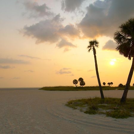 South Beach Oceanfront Resort St. Pete Beach Extérieur photo