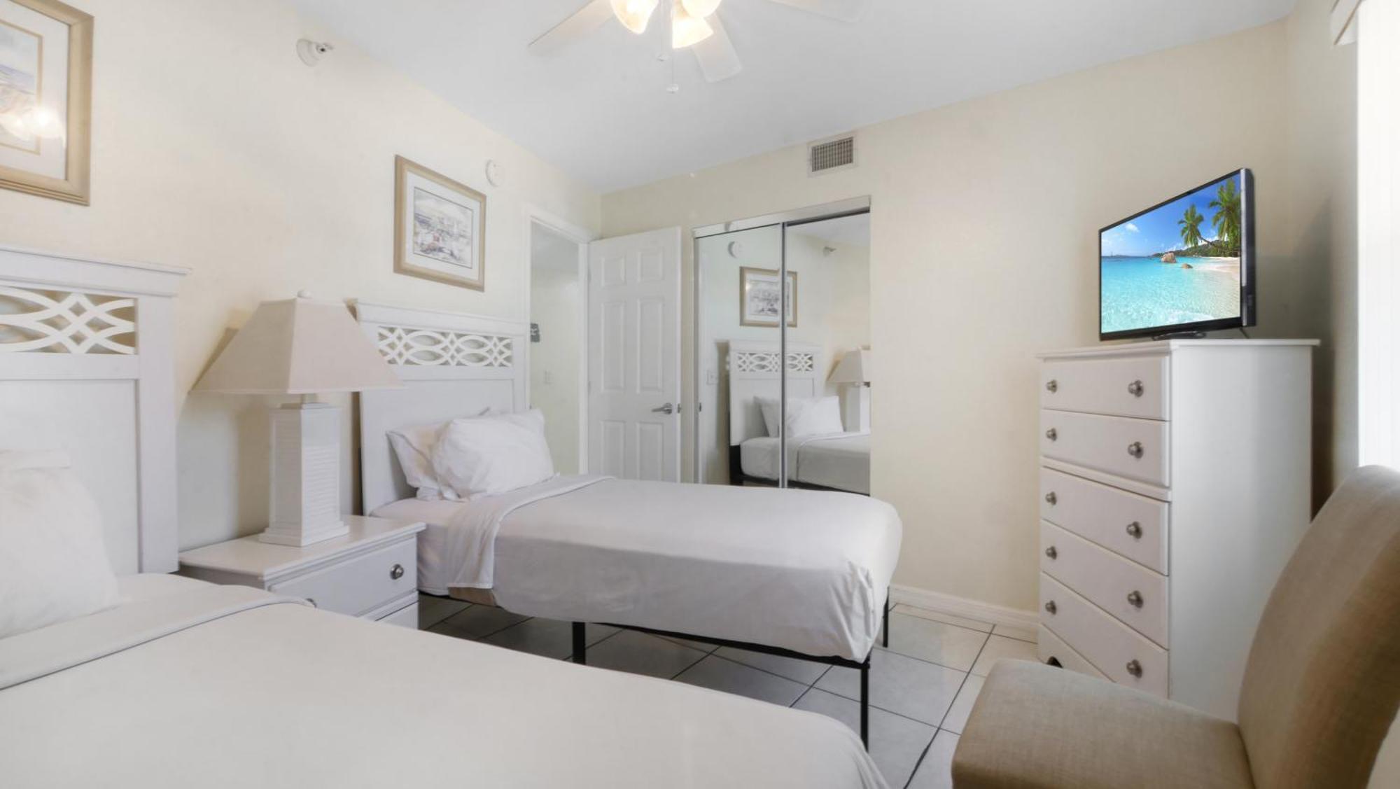 South Beach Oceanfront Resort St. Pete Beach Extérieur photo