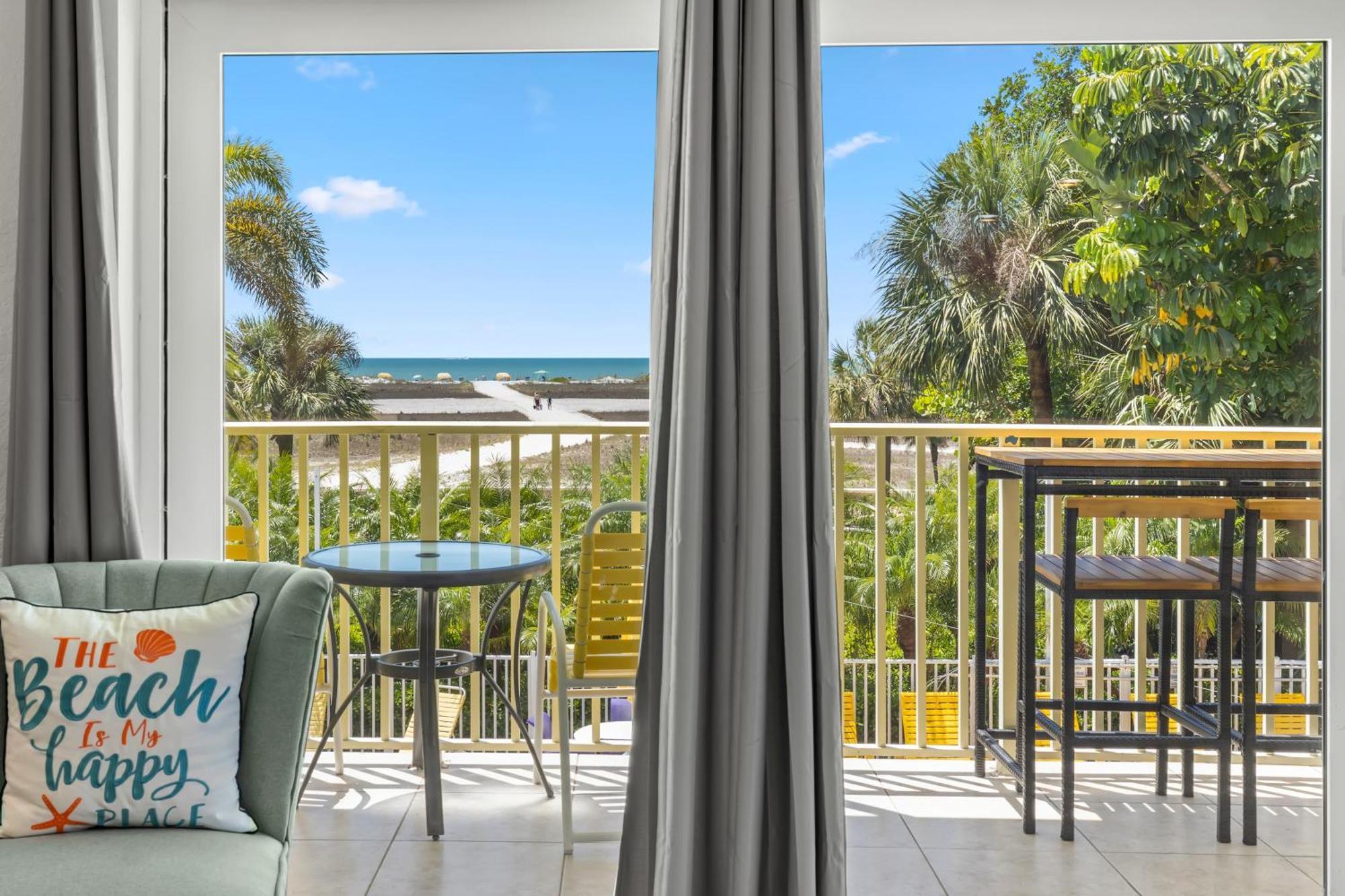 South Beach Oceanfront Resort St. Pete Beach Chambre photo