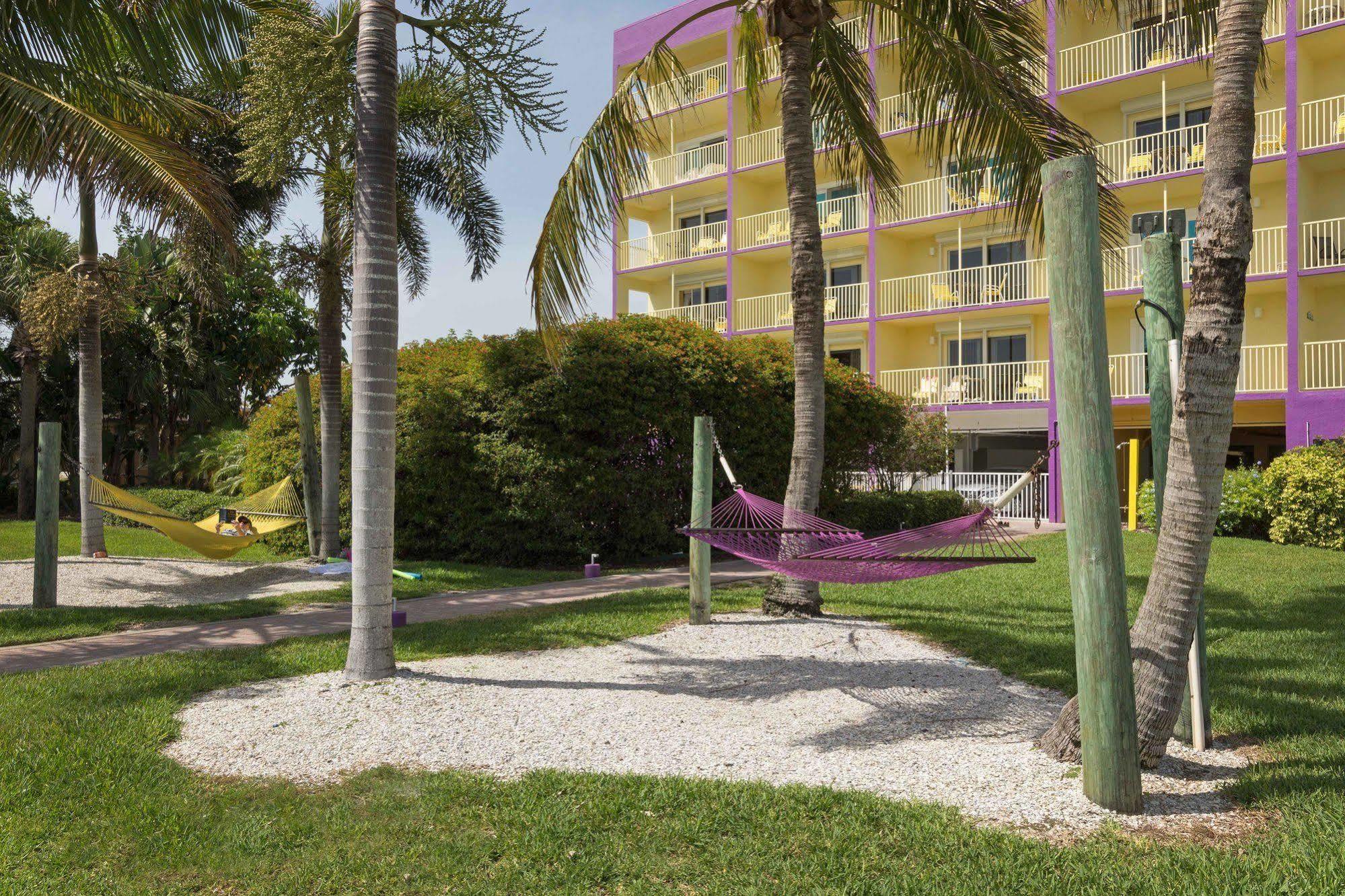South Beach Oceanfront Resort St. Pete Beach Extérieur photo