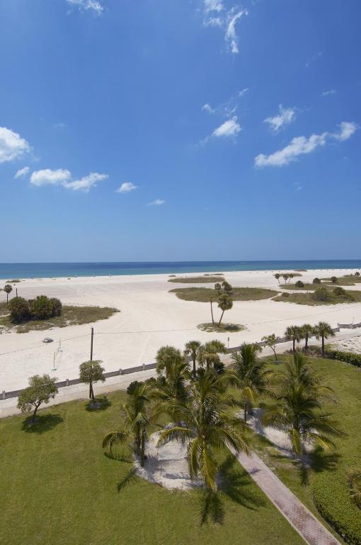 South Beach Oceanfront Resort St. Pete Beach Extérieur photo